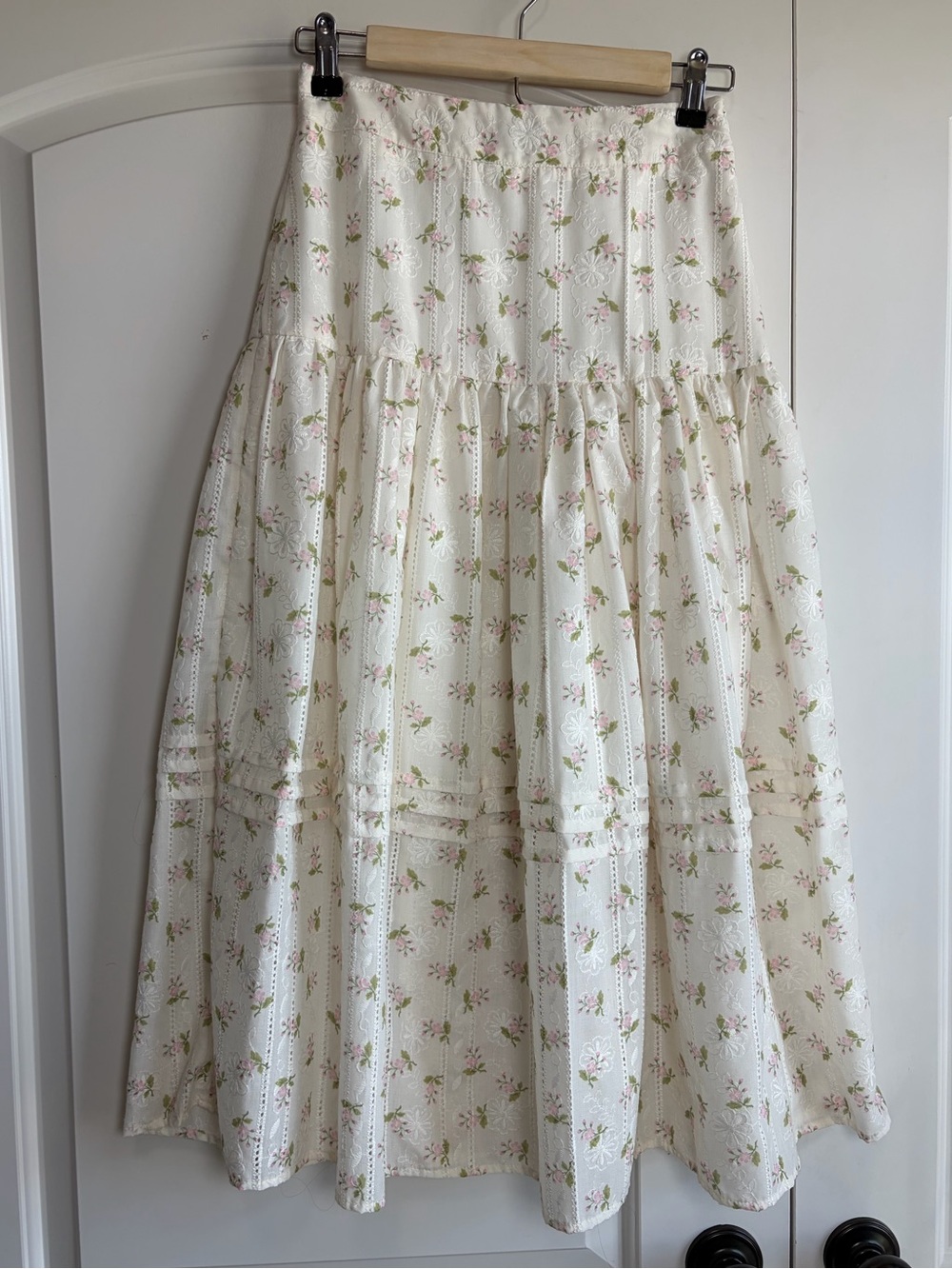 Pomelo Embroidered Floral Midi Skirt Side Zip size XS